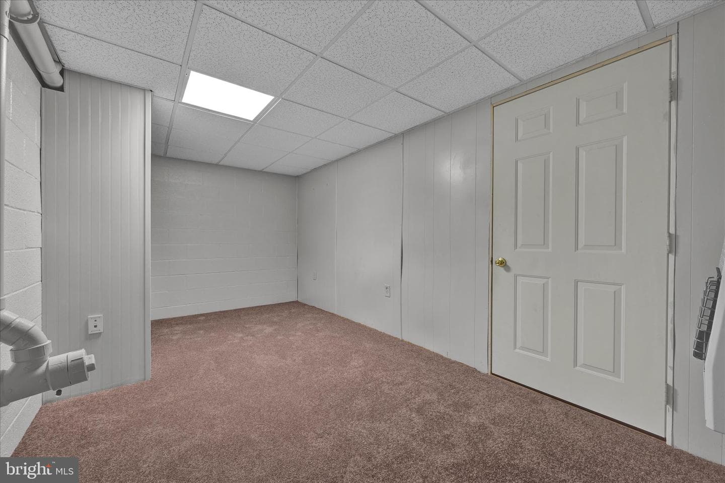 712 Knoll Drive photo 15