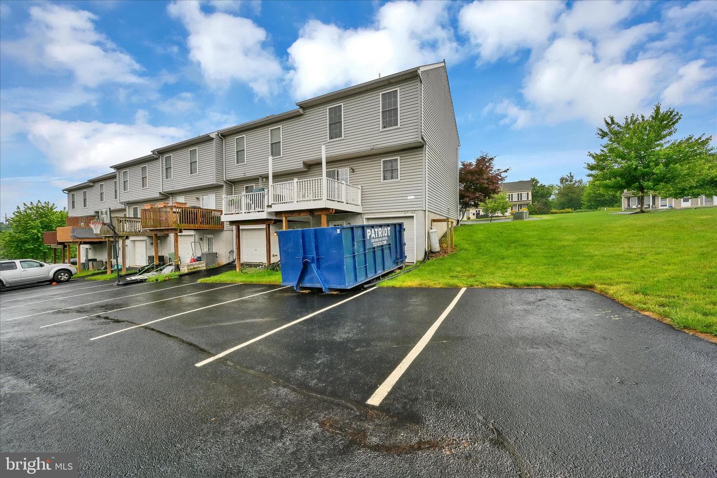 712 Knoll Drive photo 29