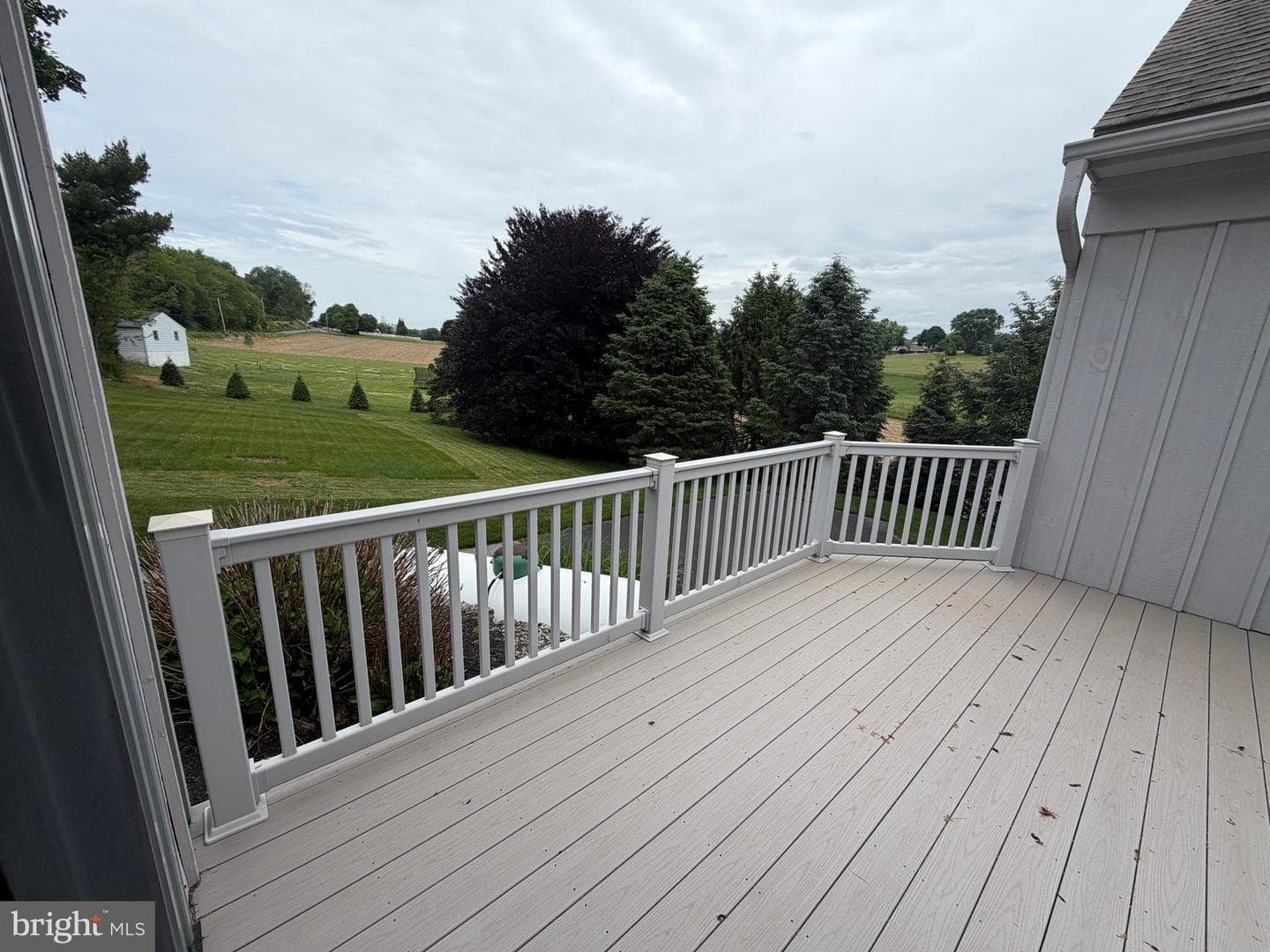 957 Mondale Road photo 39