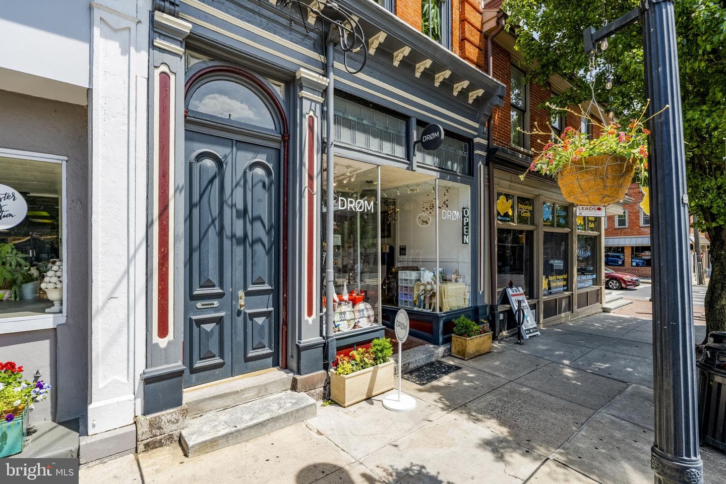 305 N Queen Street photo 52