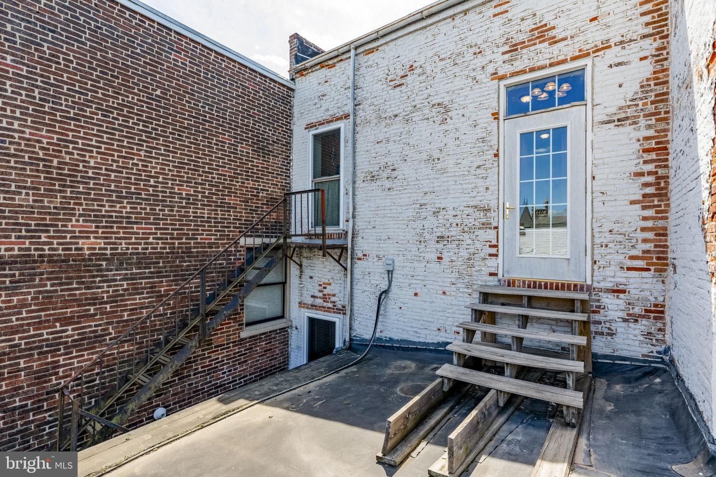 305 N Queen Street photo 55