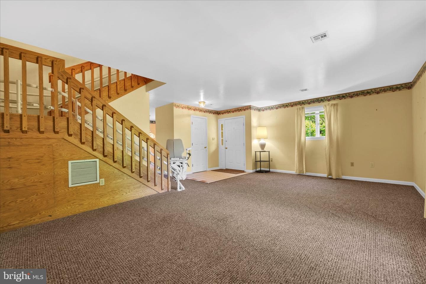 211 Black Oak Drive photo 4