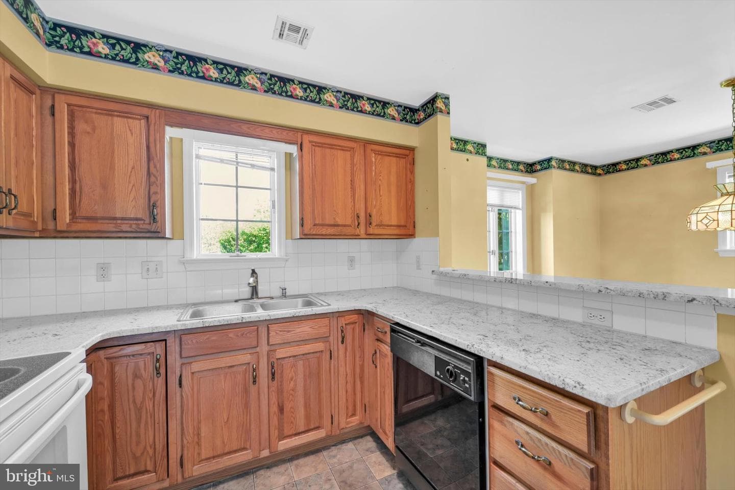 211 Black Oak Drive photo 9