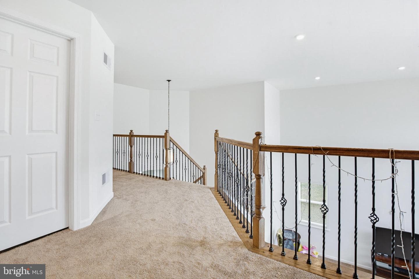 1525 Village Road photo 27