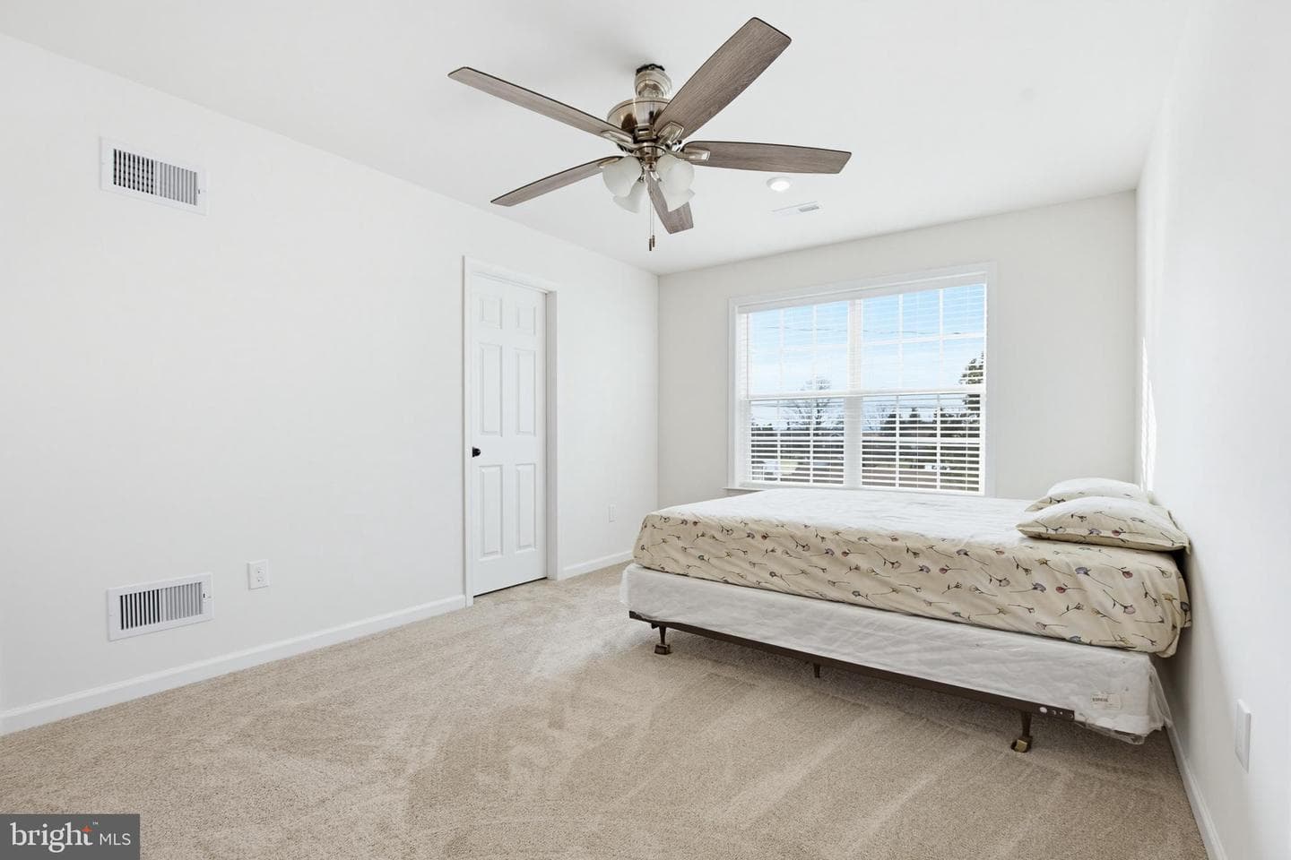 1525 Village Road photo 40