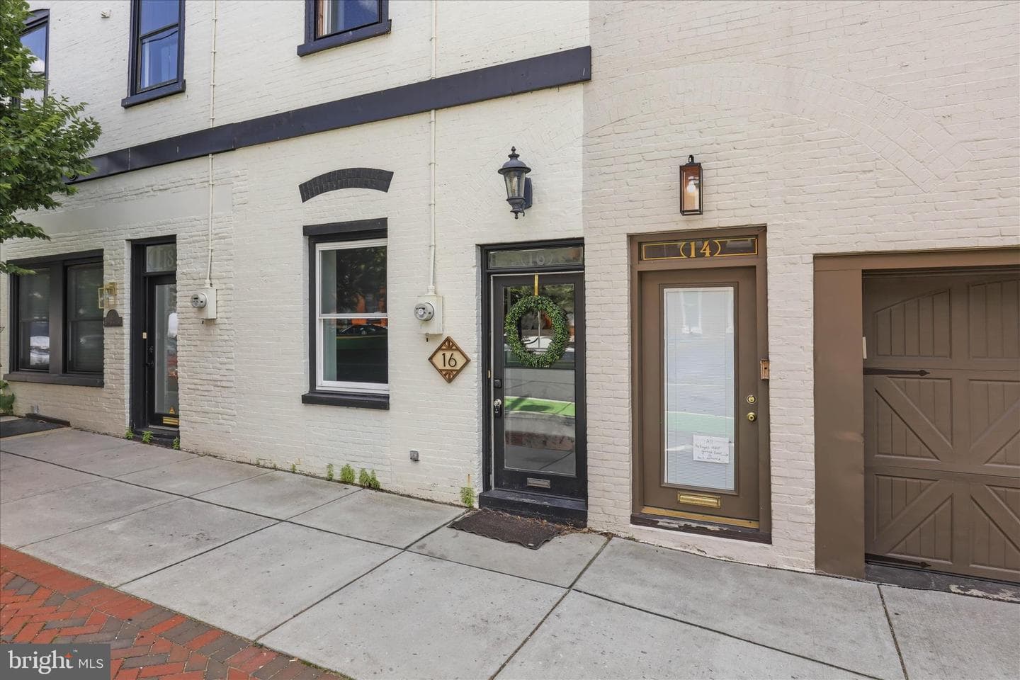 16 E Walnut Street photo 3