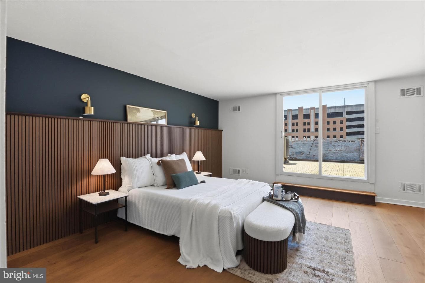 16 E Walnut Street photo 37