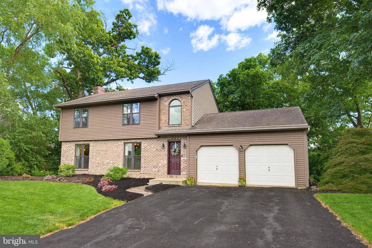3885 Sterling Way, Columbia