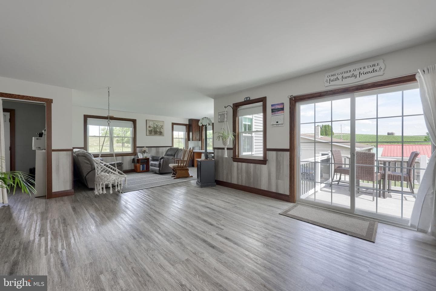 212 Cedar Drive photo 4