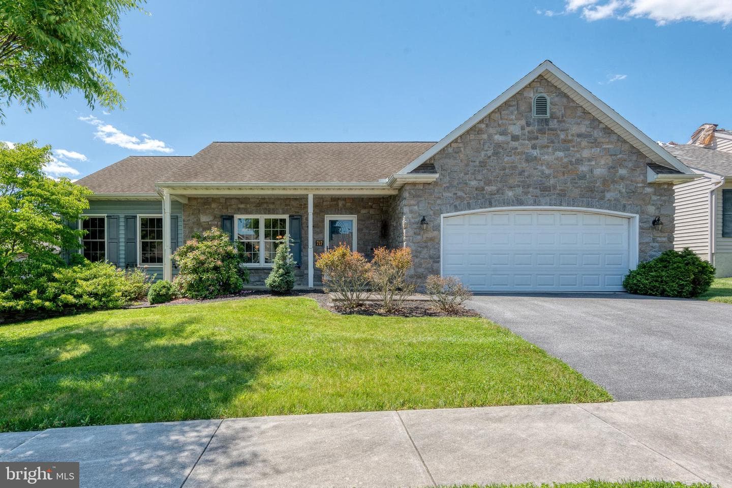 717 Heather Ridge