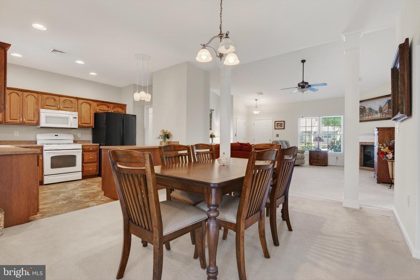 717 Heather Ridge photo 4