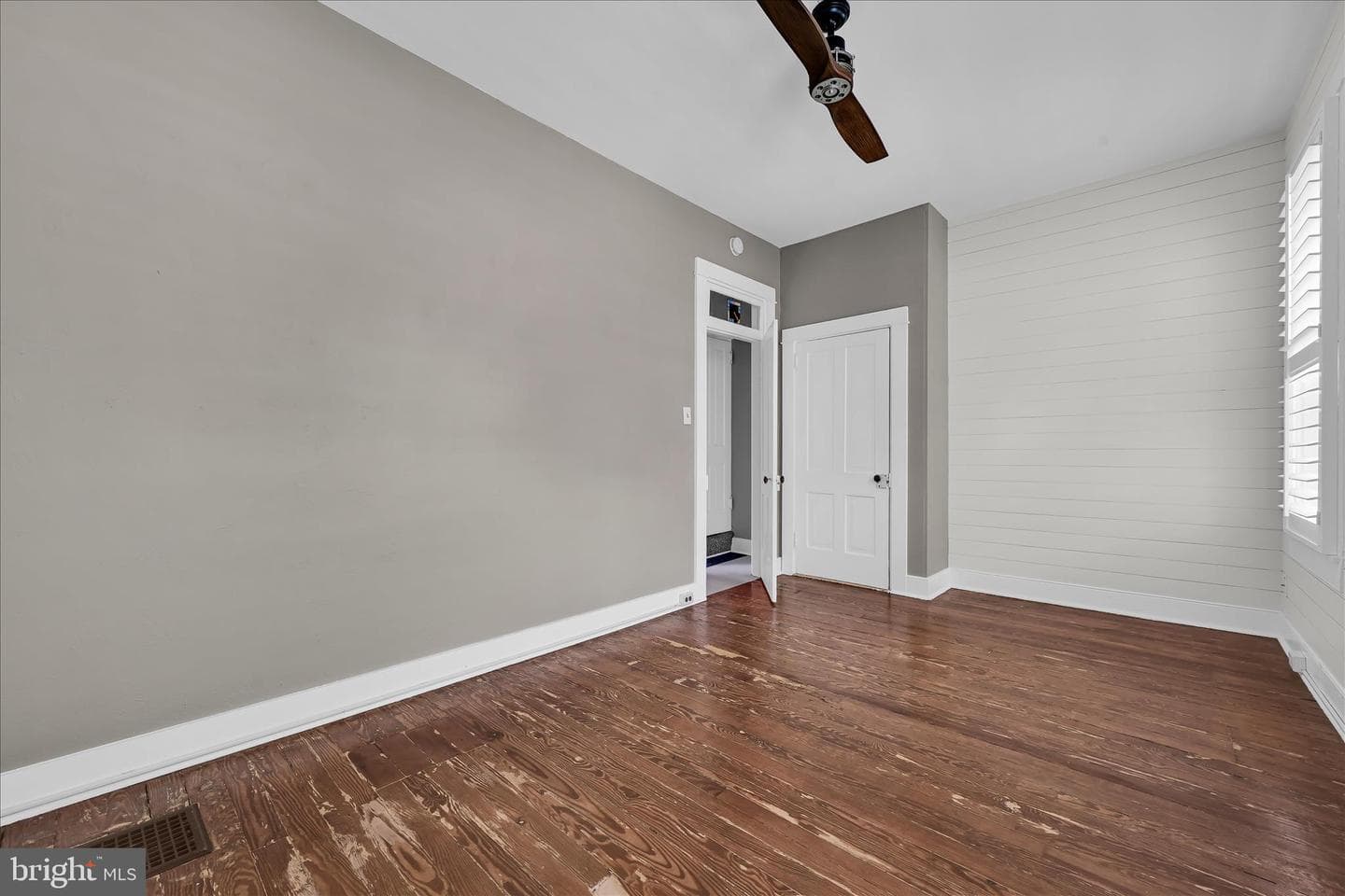 441 N Queen Street photo 47