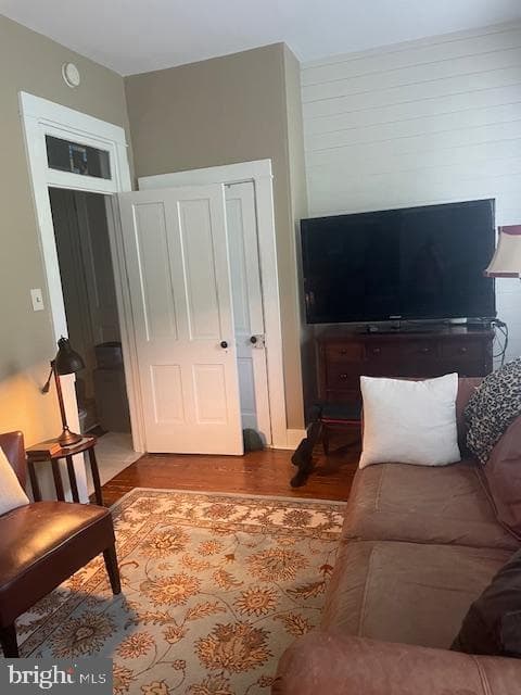 441 N Queen Street photo 48