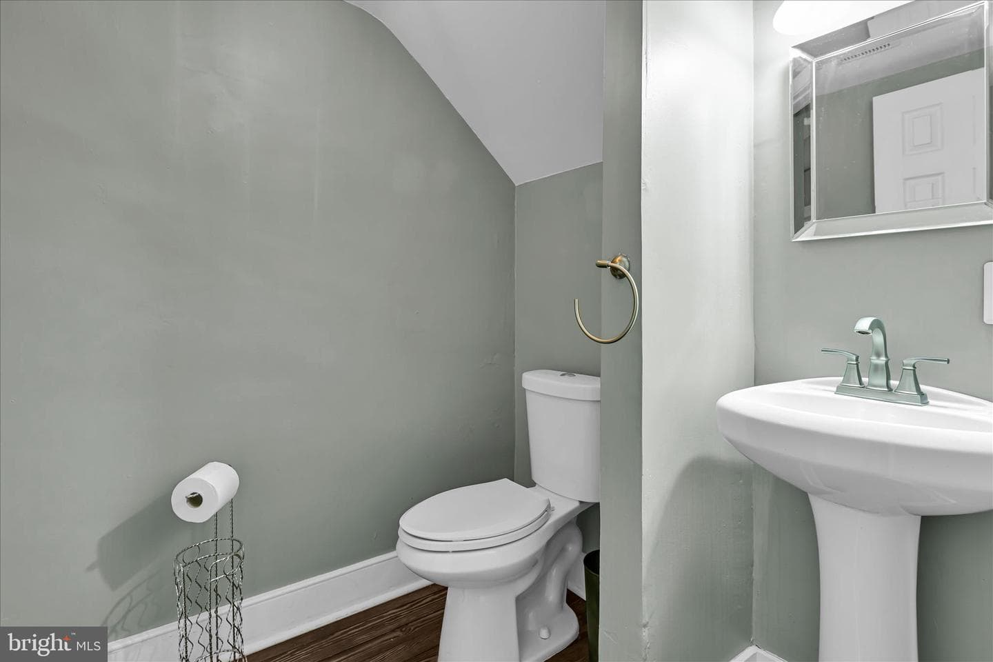 441 N Queen Street photo 55