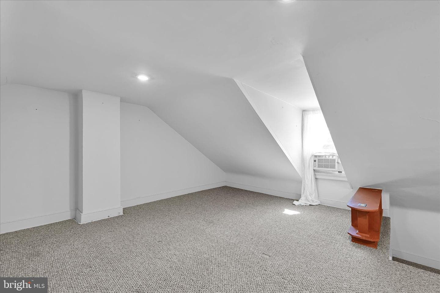 441 N Queen Street photo 57