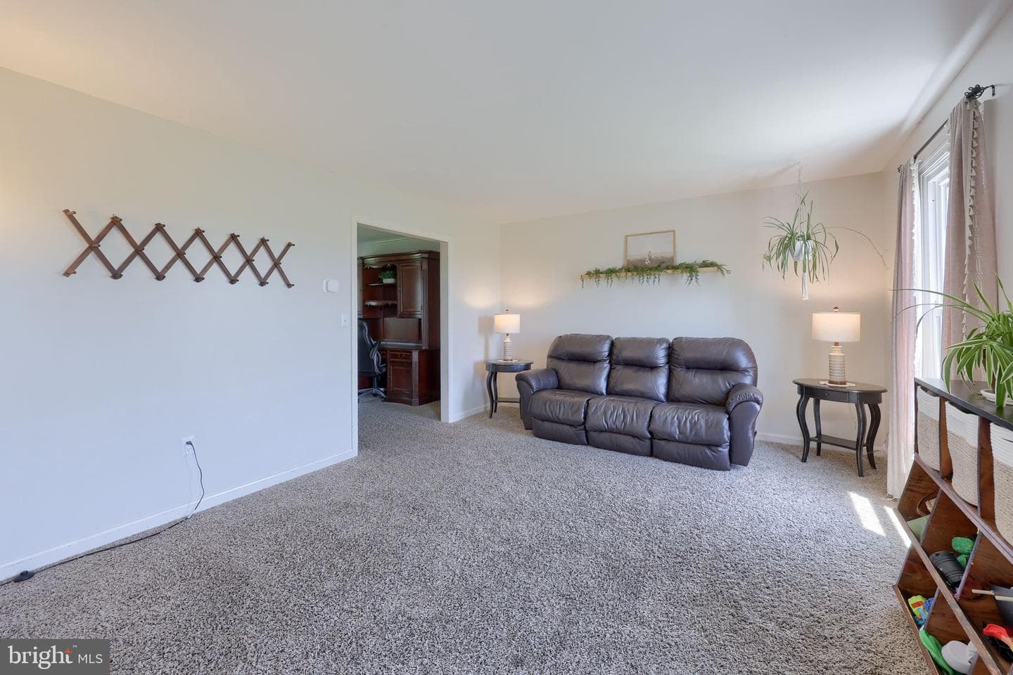 219 Tobacco Road photo 16