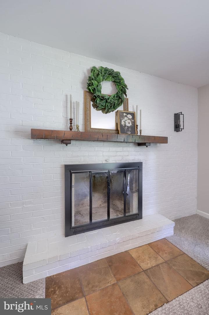 219 Tobacco Road photo 26