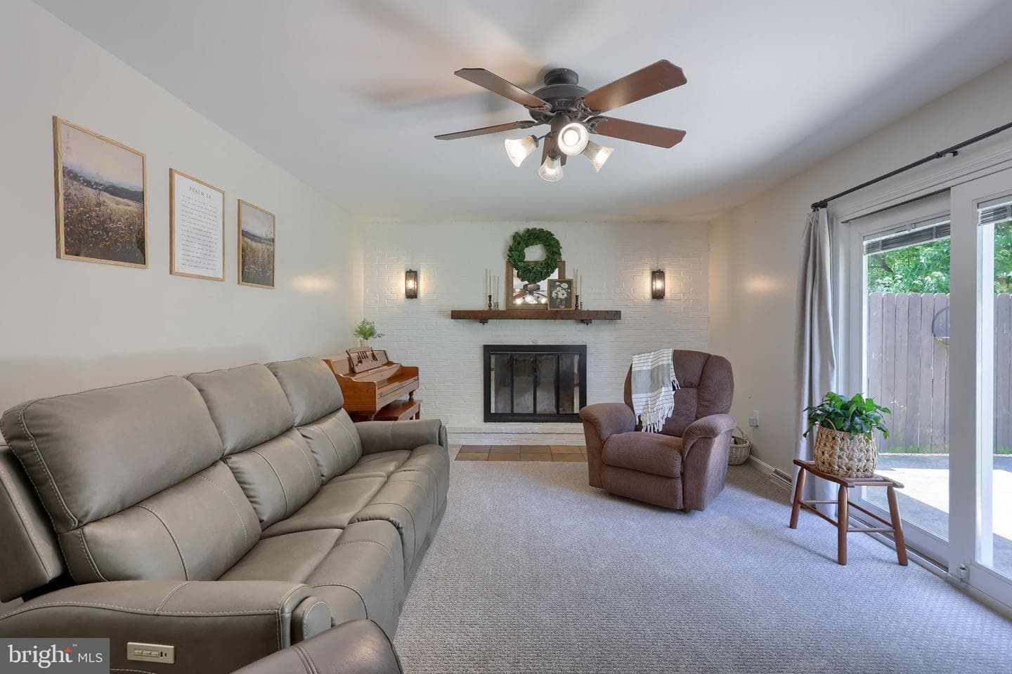 219 Tobacco Road photo 27