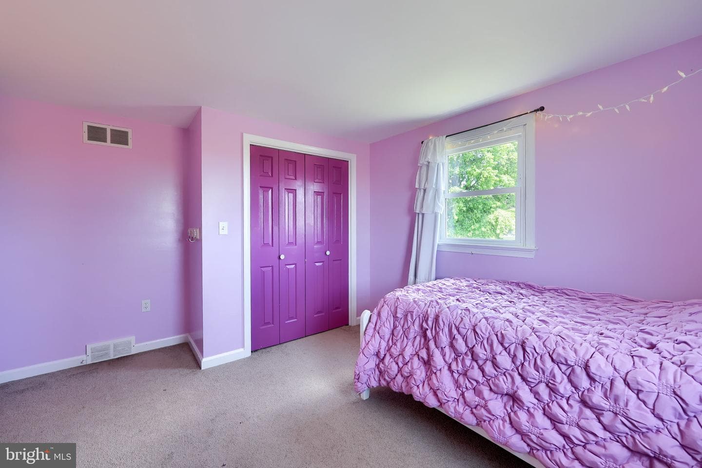 219 Tobacco Road photo 32