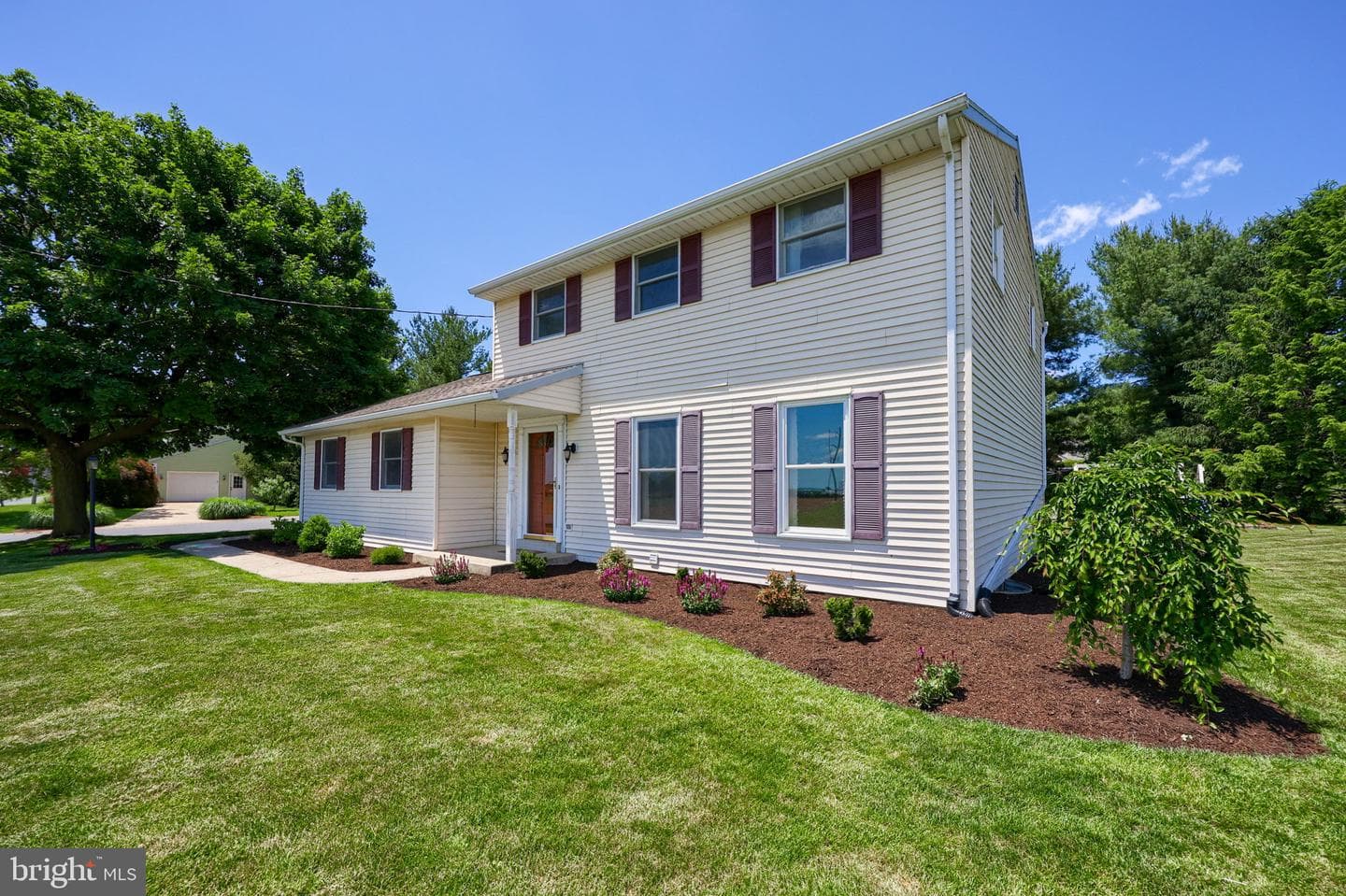 219 Tobacco Road photo 42