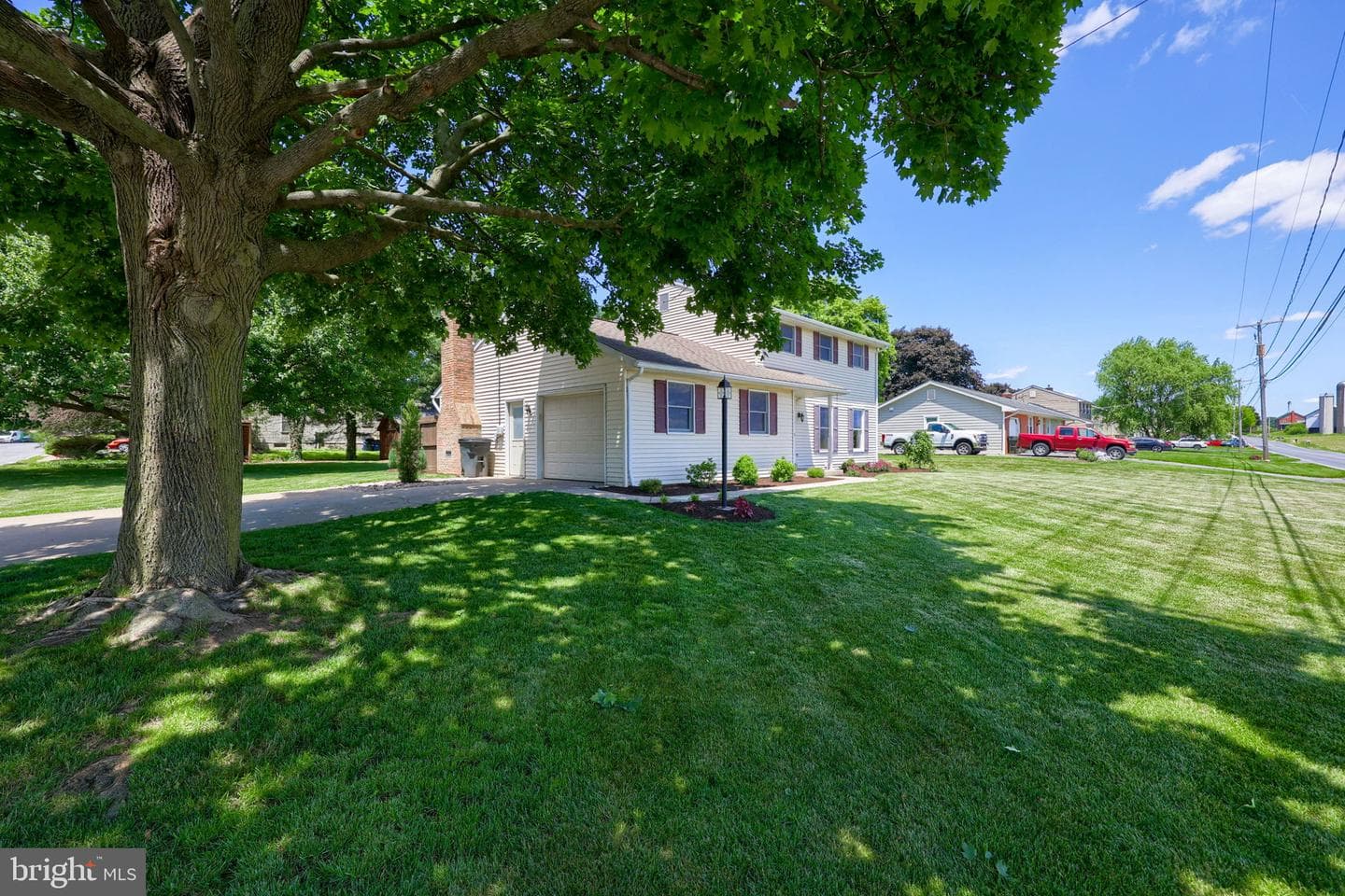 219 Tobacco Road photo 43