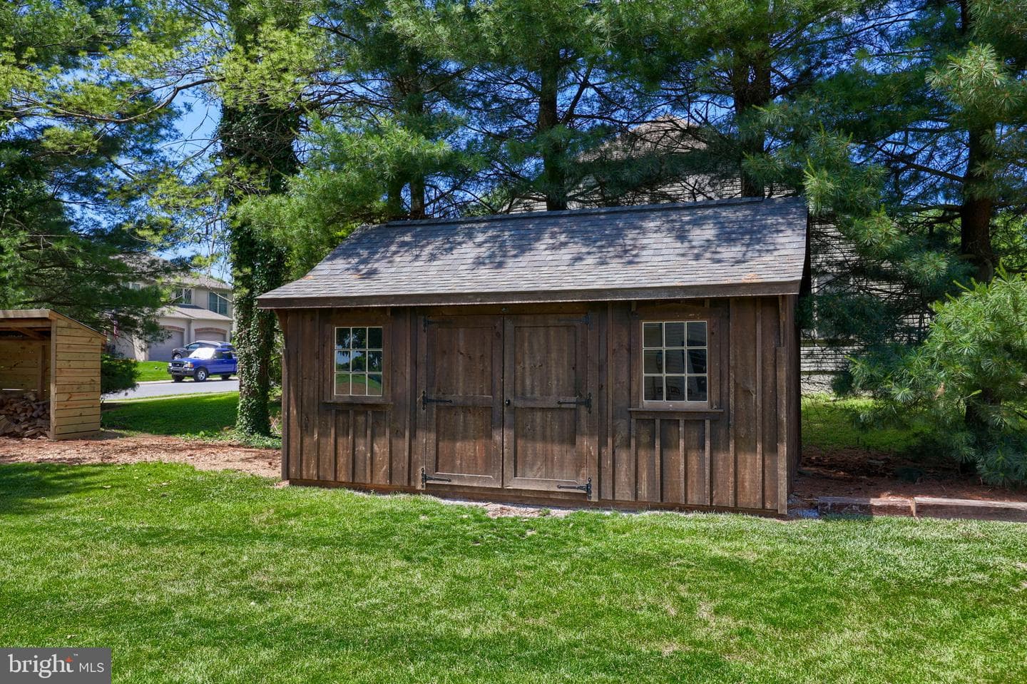 219 Tobacco Road photo 51