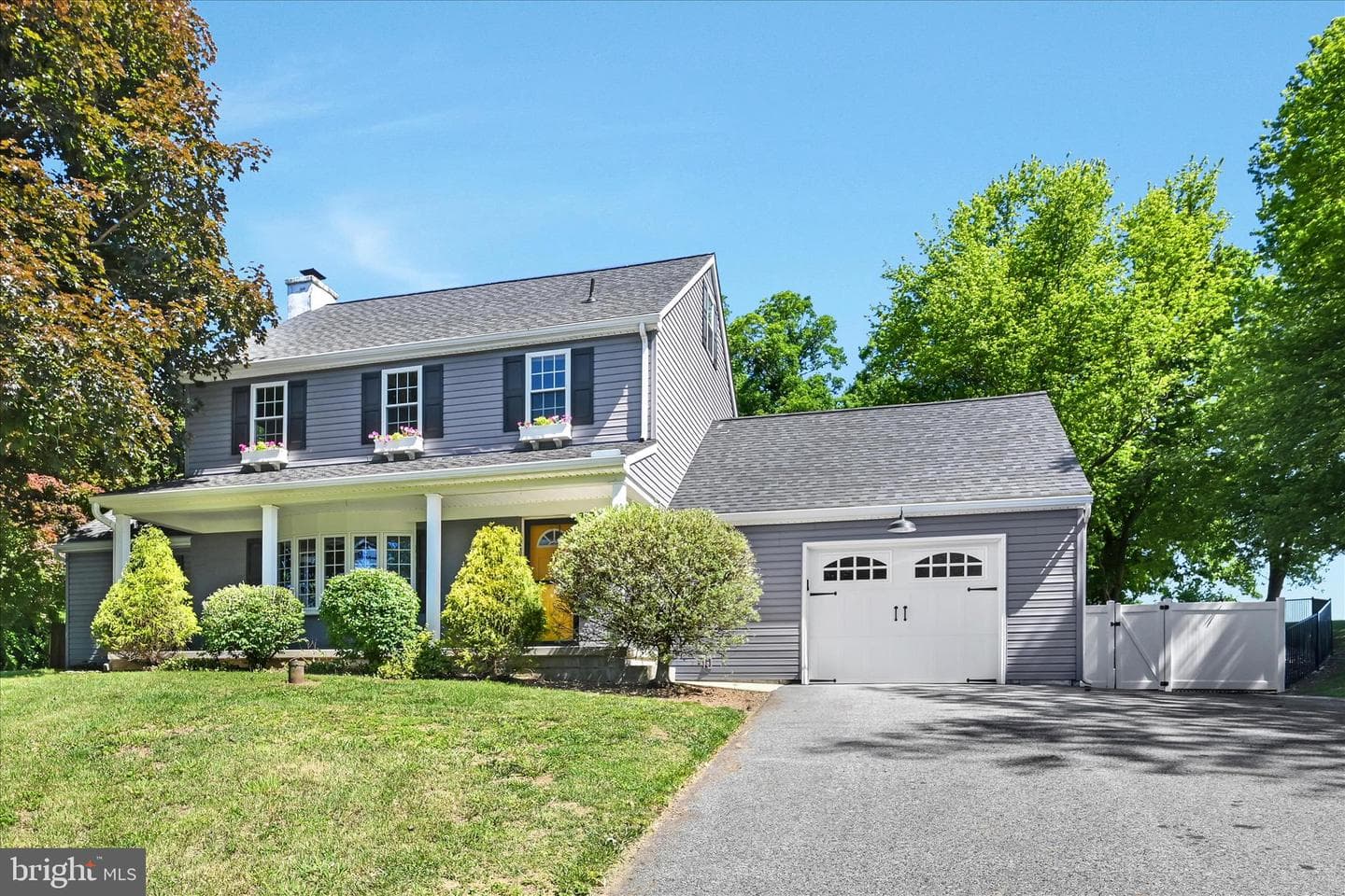 44 Ridgeview Drive photo 2