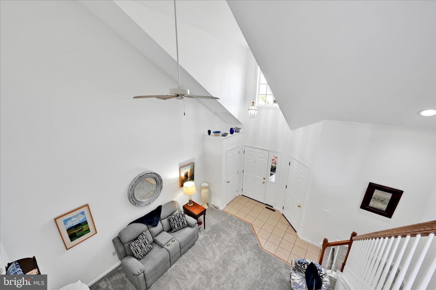 323 Hill Street photo 12