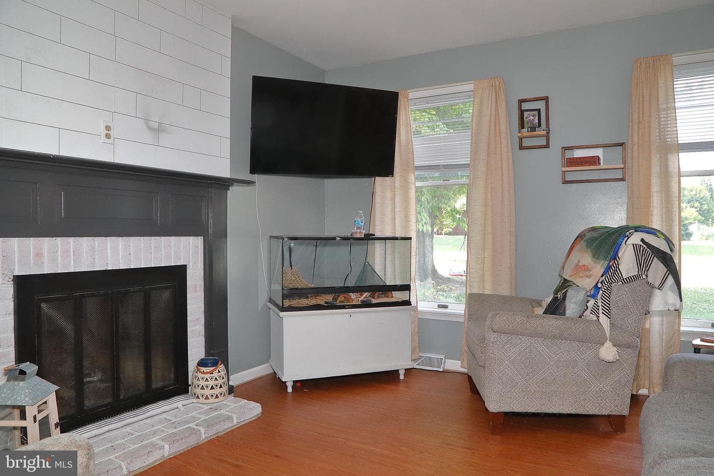 629 Poplar Street photo 11