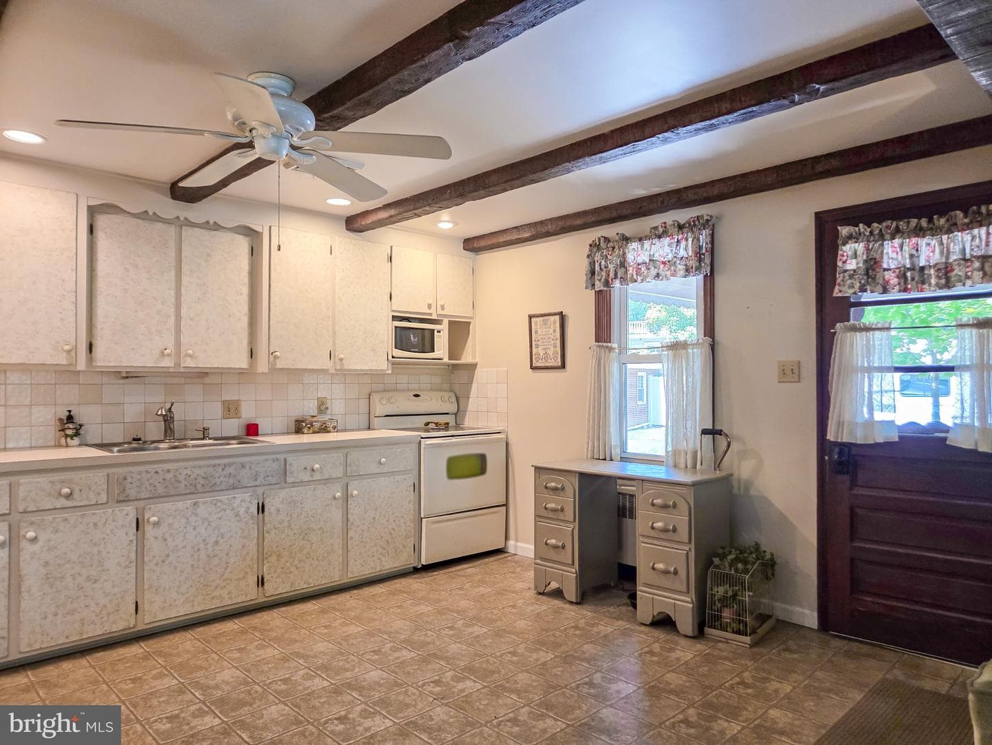 524 Locust Street photo 14