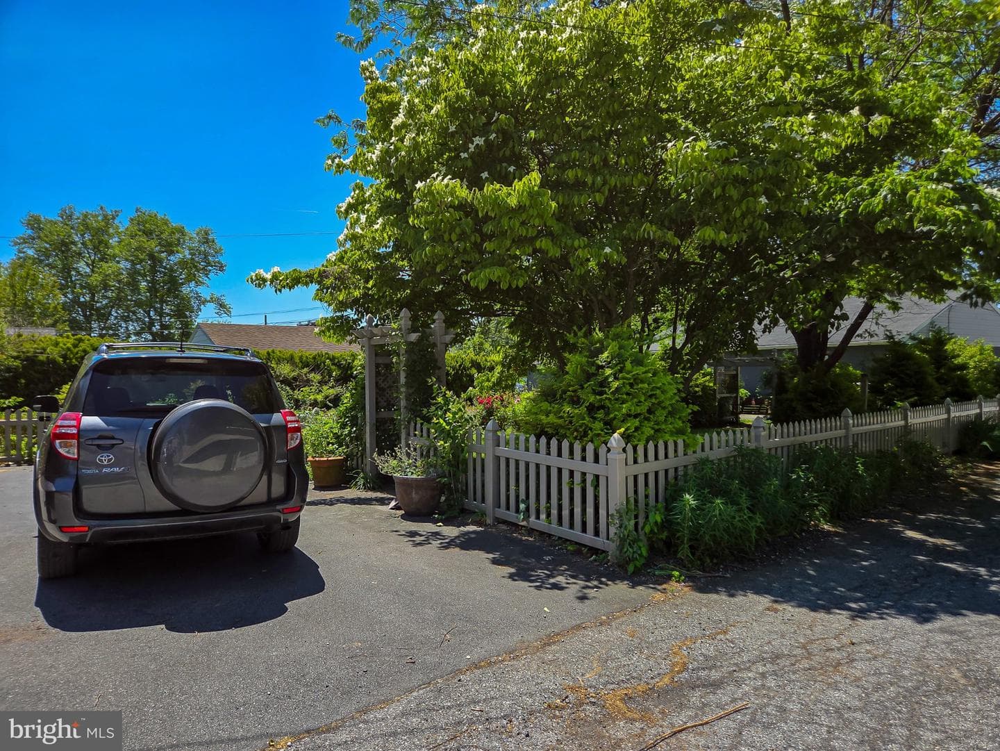 524 Locust Street photo 31