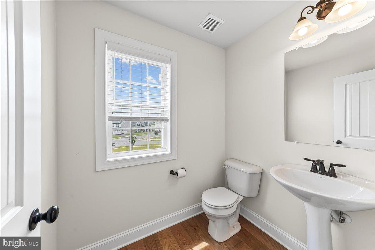 100 Magnolia Lane photo 21