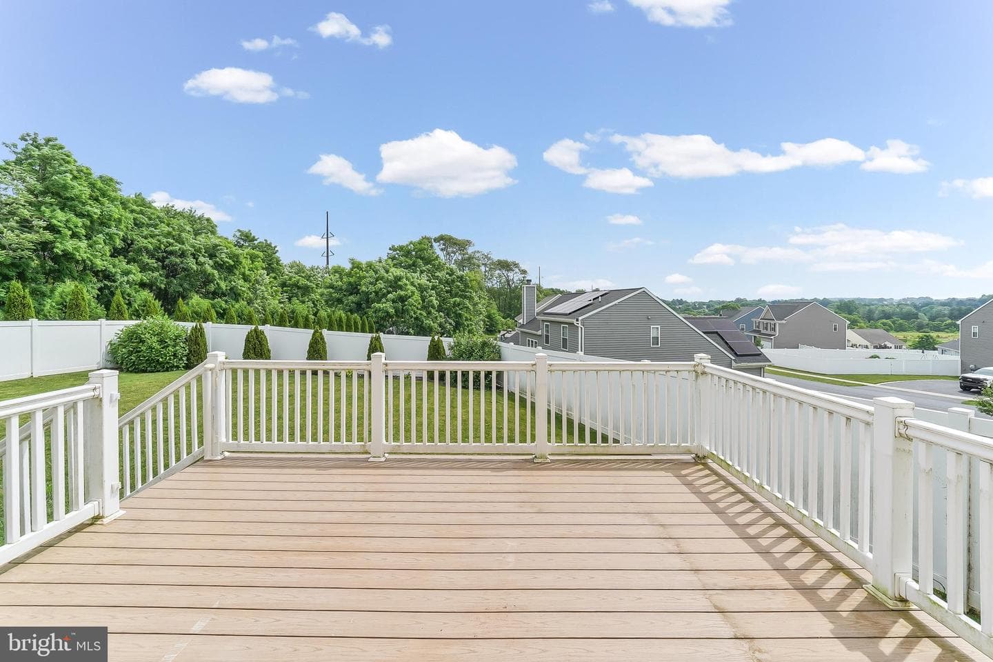 100 Magnolia Lane photo 37