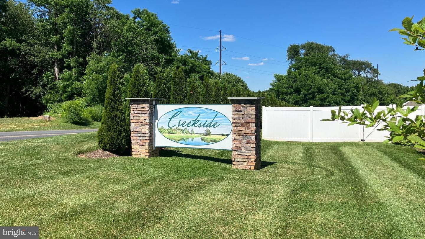 100 Magnolia Lane photo 44