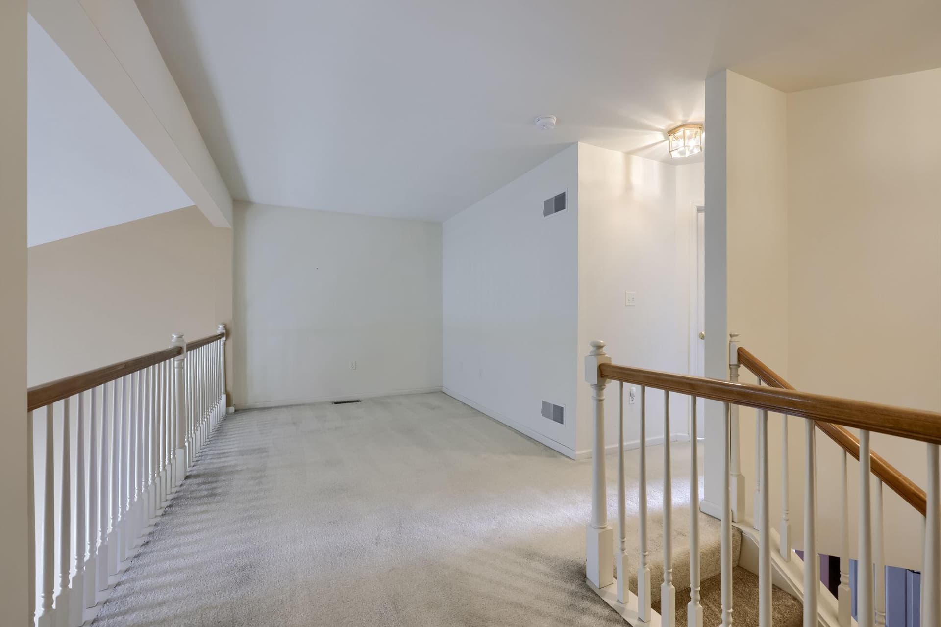 15 Weaver Avenue photo 30