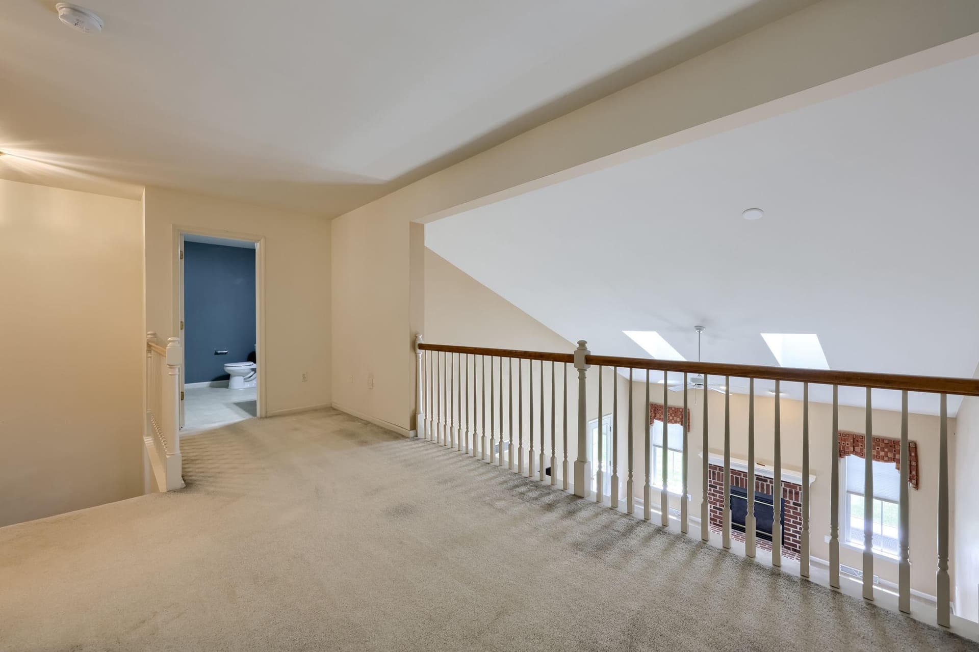 15 Weaver Avenue photo 34