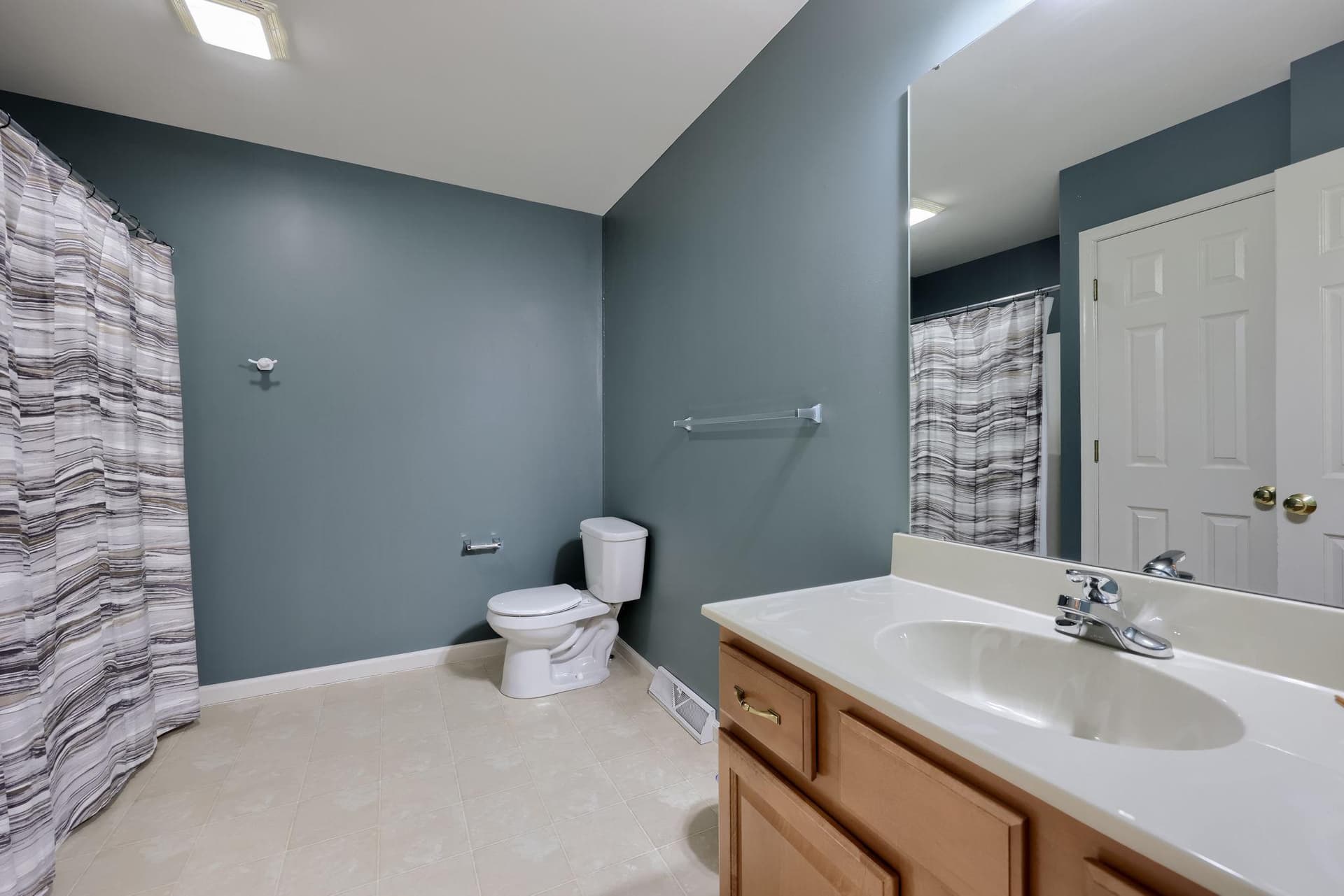 15 Weaver Avenue photo 35