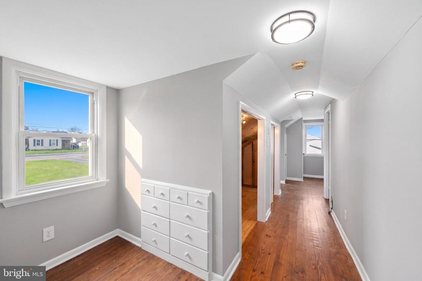 35 W Main photo 17