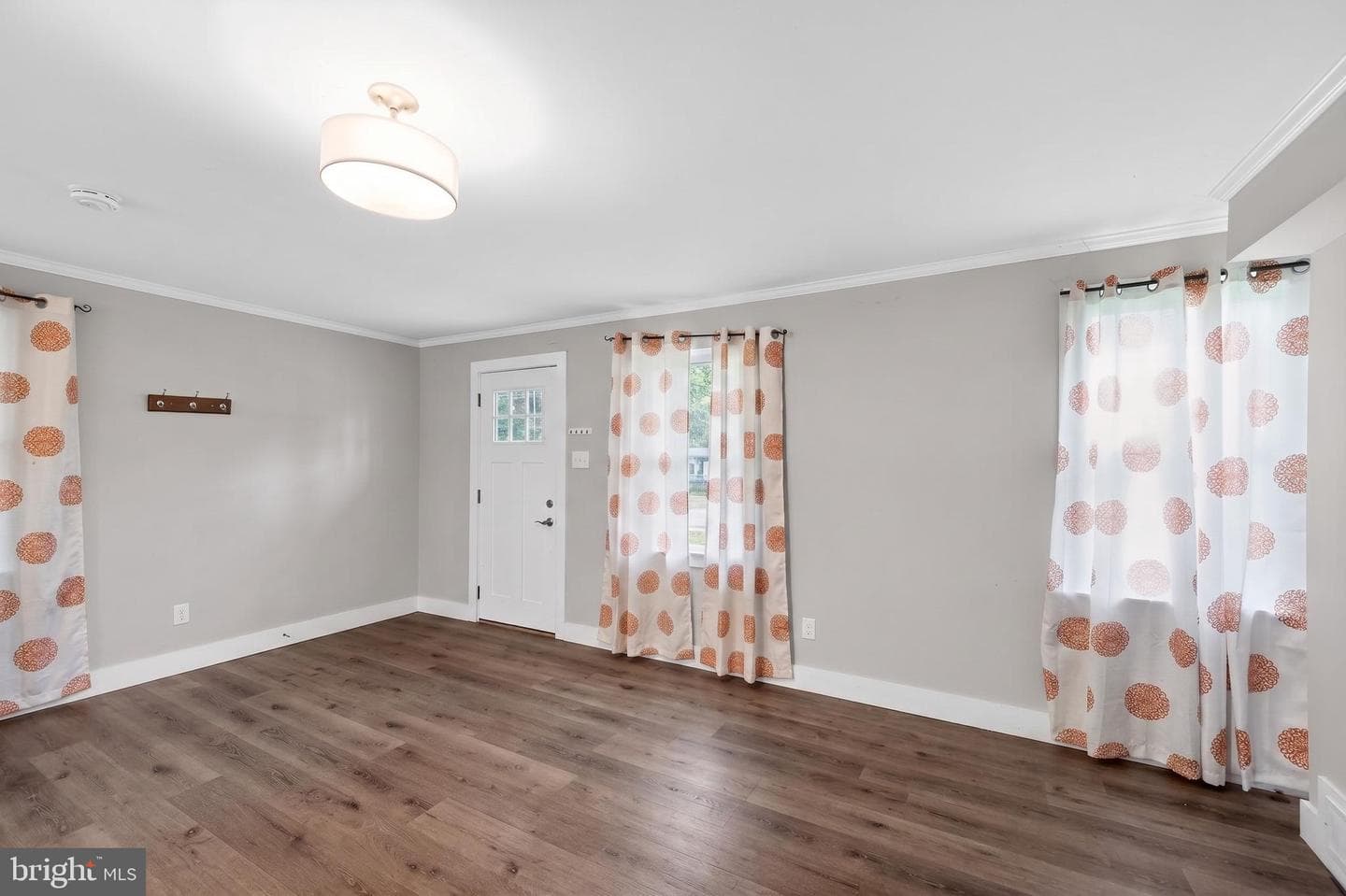 35 W Main photo 4