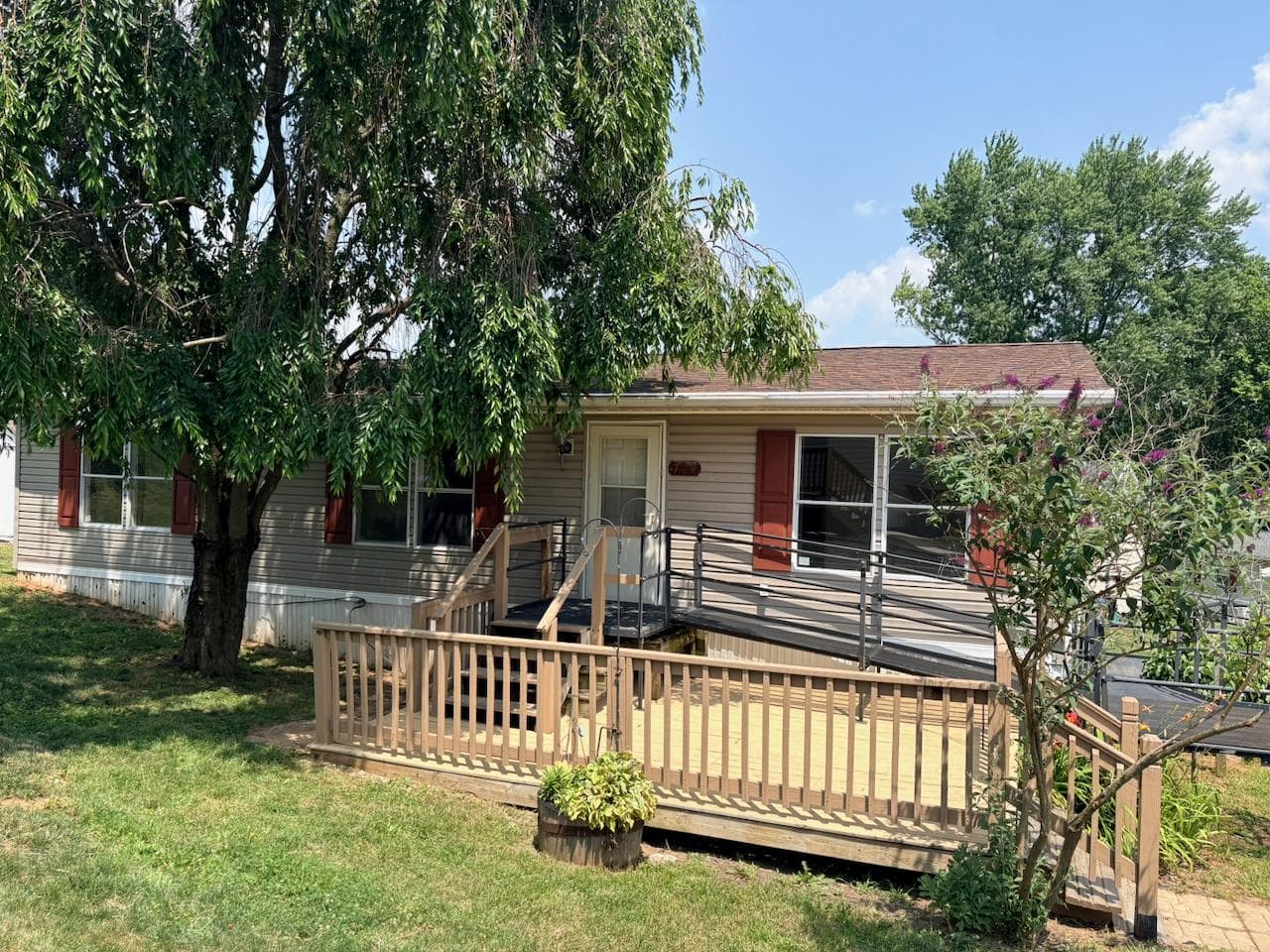 764 Willow Lane photo 4