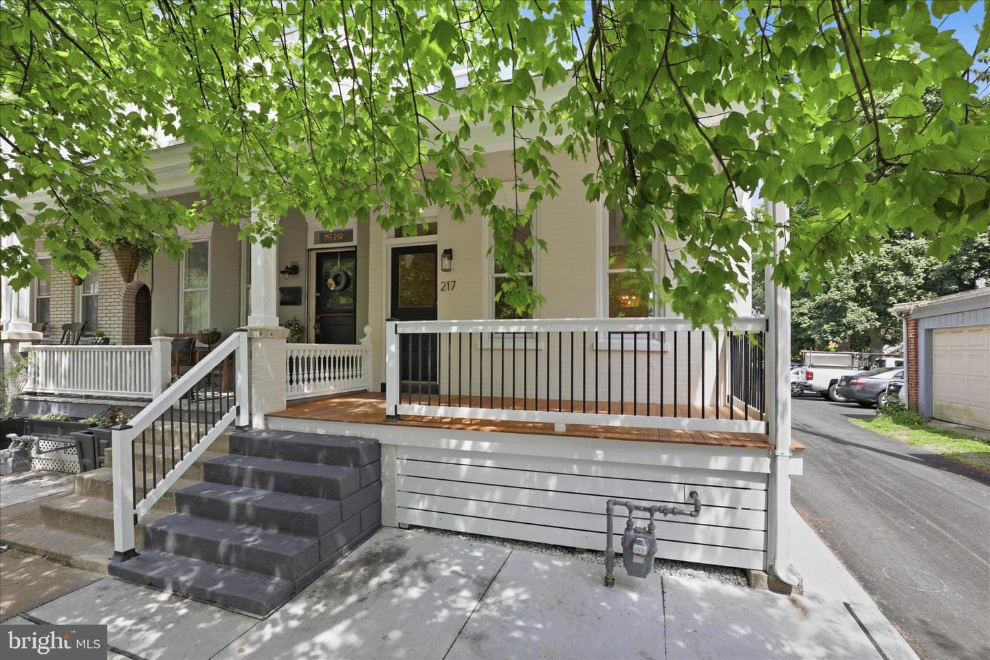 217 Nevin Street photo 3