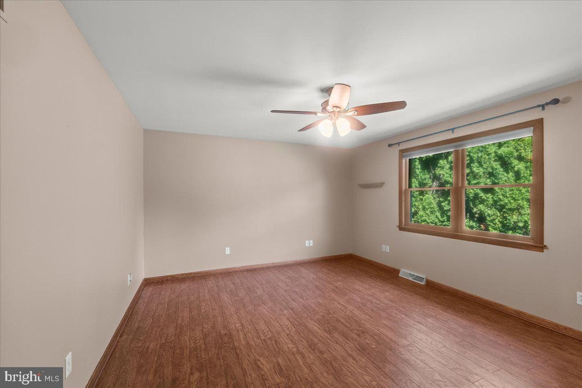 1248 Hereford Drive photo 20