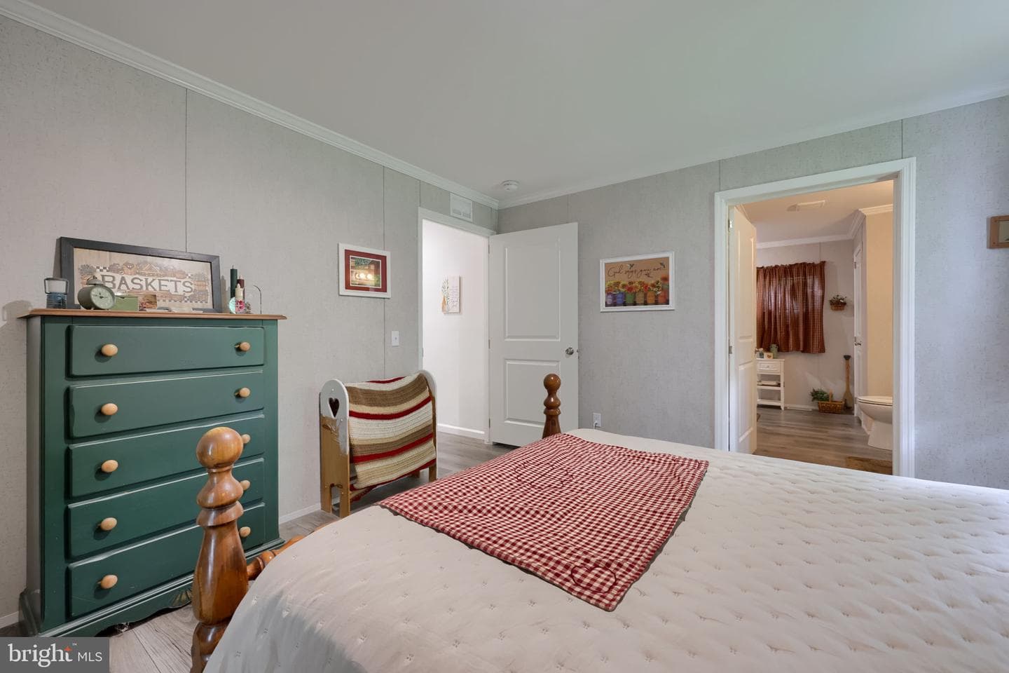 135 Westbrook Drive photo 28