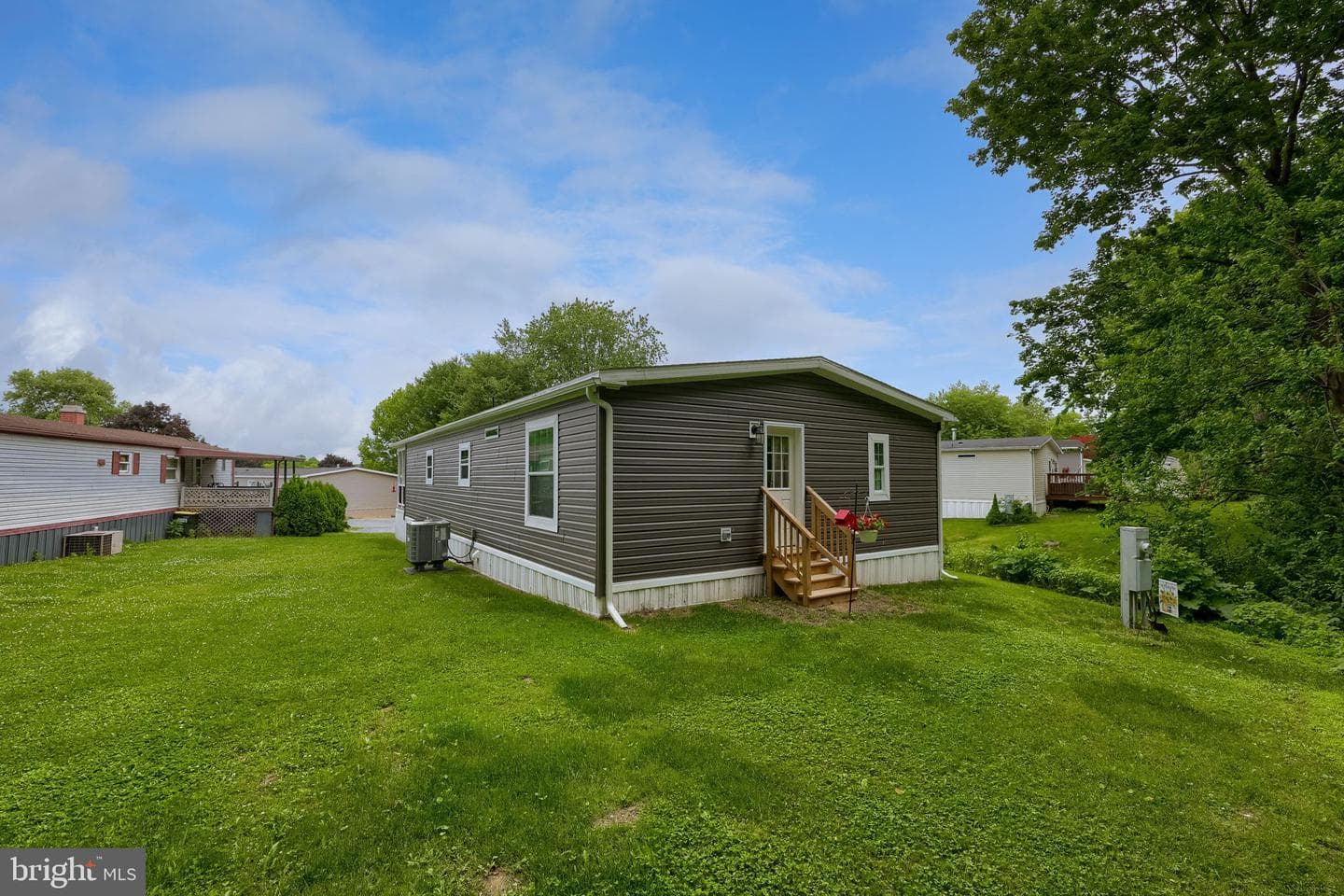 135 Westbrook Drive photo 34