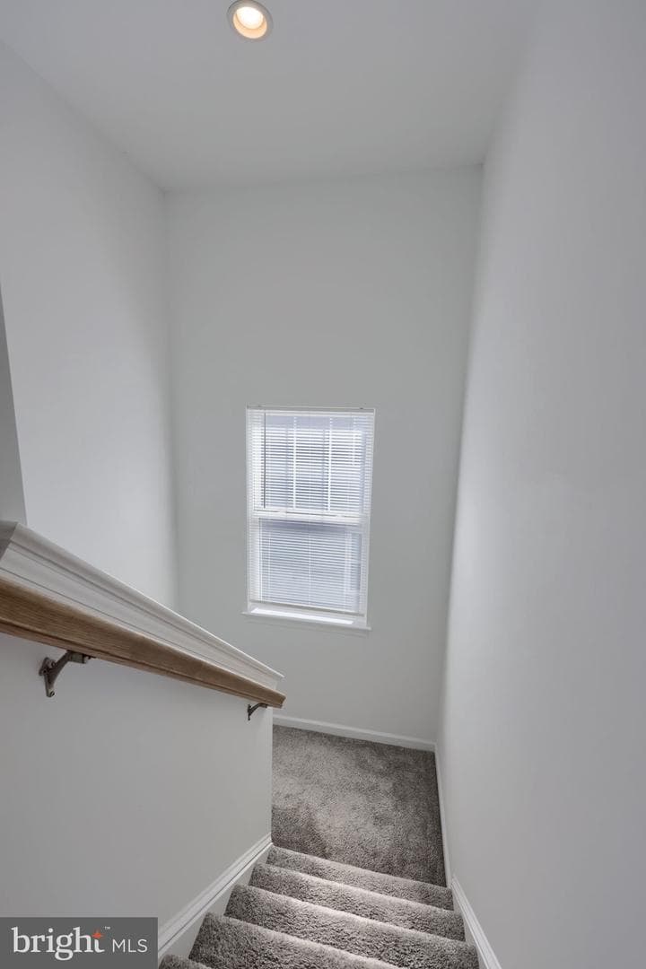 8 Southside Drive photo 22