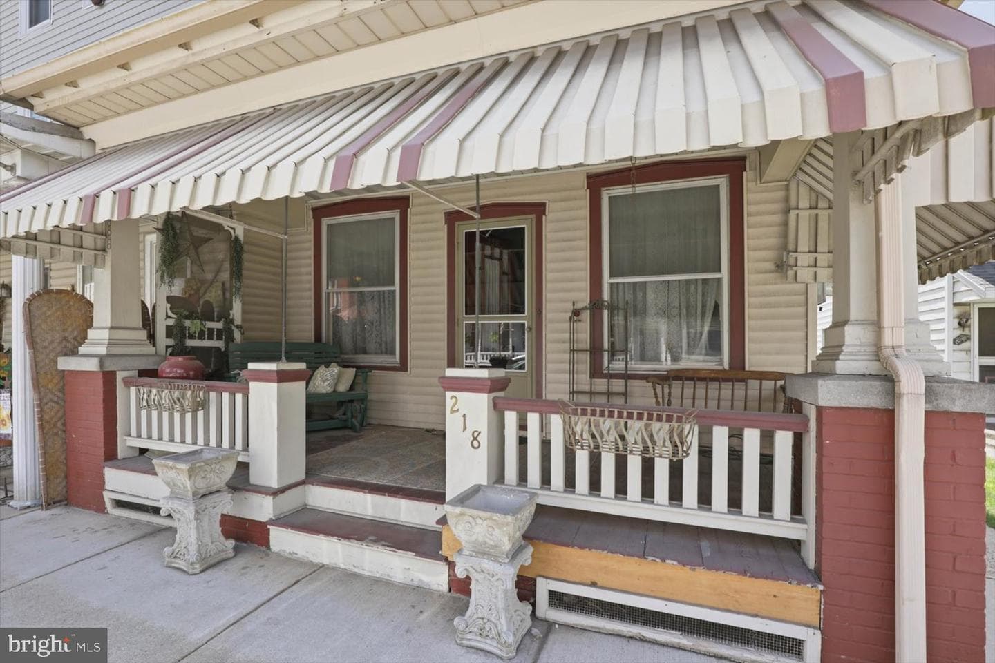 218 Main Street photo 4