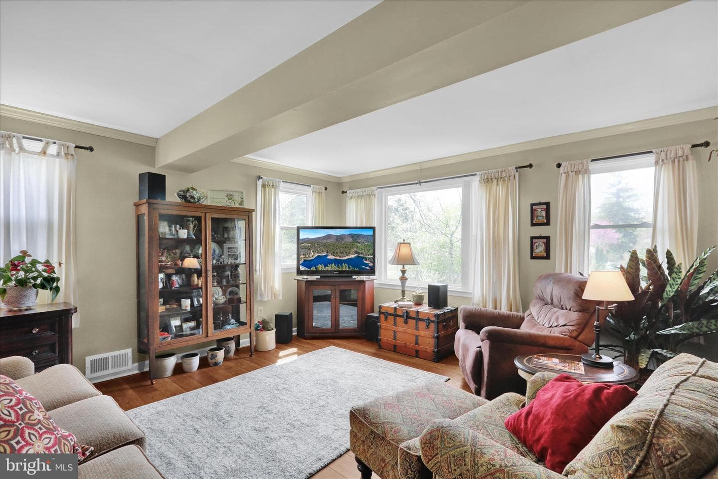 53 Jackson Drive photo 13