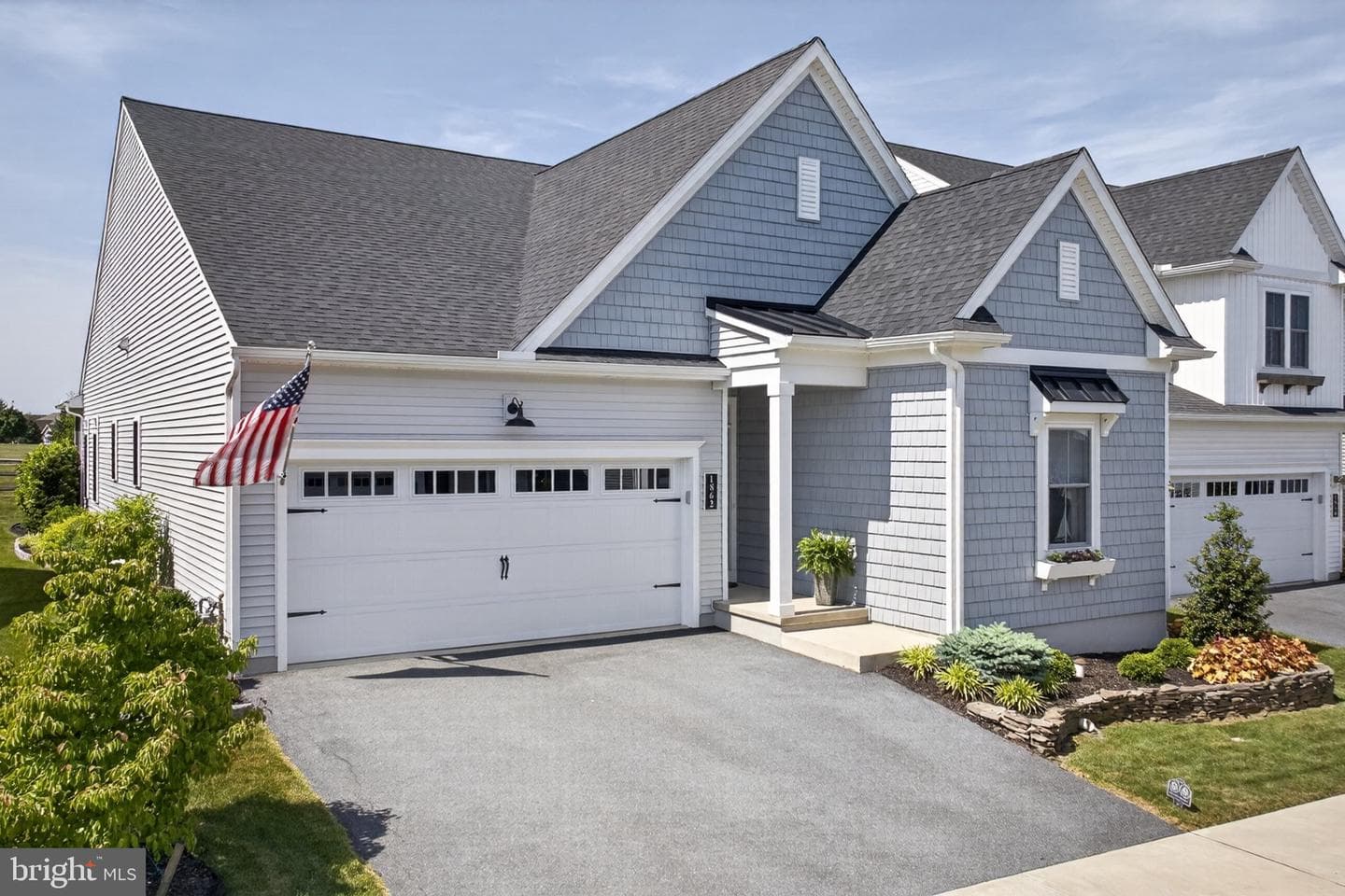1862 Emerald Way photo 2