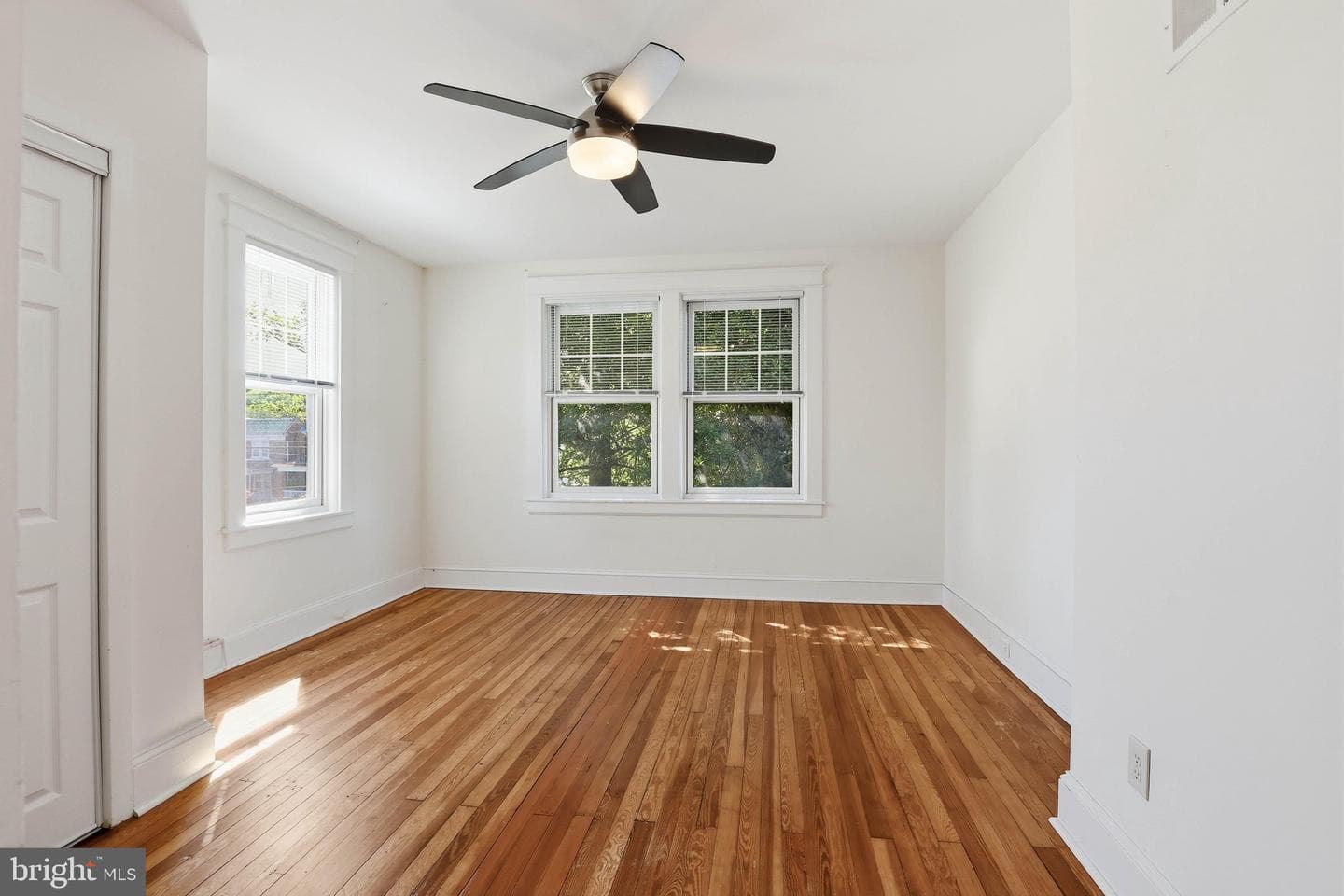699 New Holland Avenue photo 36