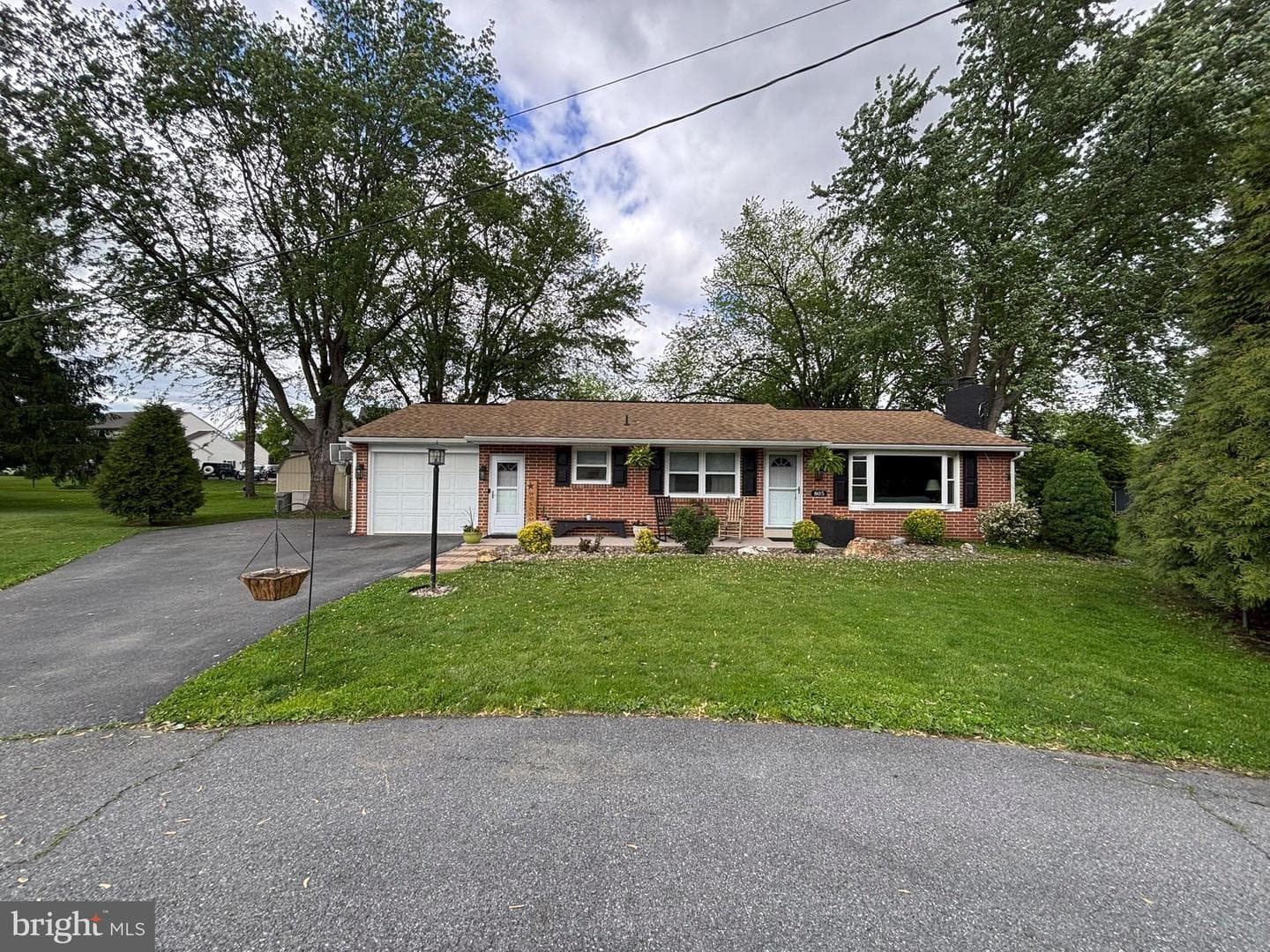 805 Sentz Drive photo 2